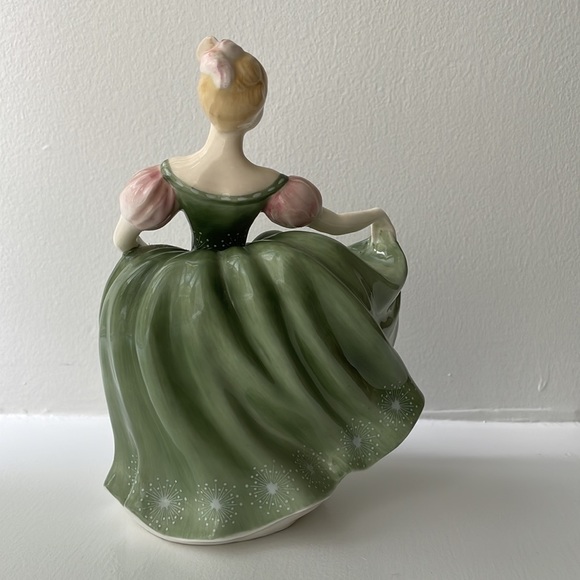 Antique Royal Doulton figurine “Michele”. - Picture 2 of 5